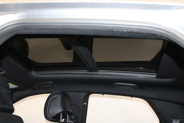Used 2024 Genesis GV70 2.5T w/ Sport Prestige Package AWD/4WD image 13