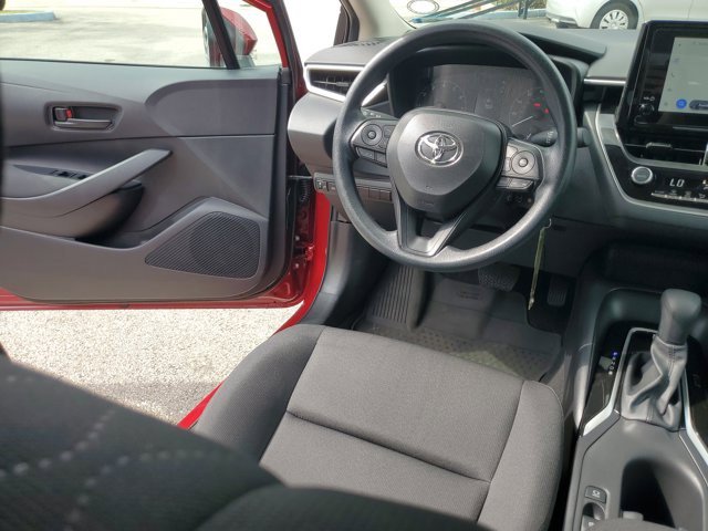 Used 2025 Toyota Corolla LE image 15