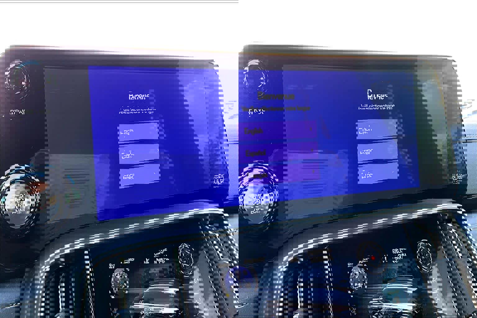 Used 2023 Lexus LX 600 4WD w/ Accessory Package (Z1) image 34