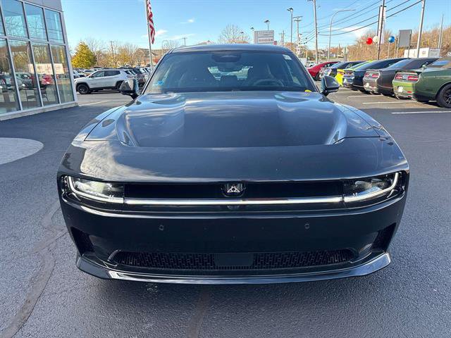 Used 2024 Dodge Charger Daytona Scat Pack w/ Plus Group AWD/4WD image 2