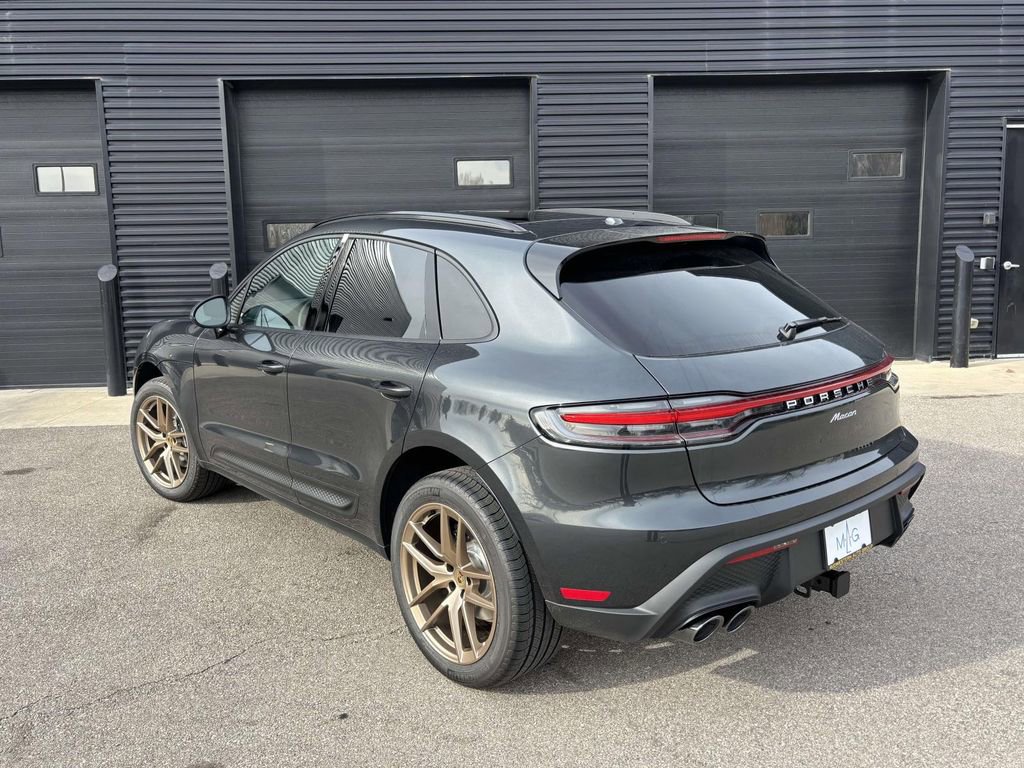 New 2026 Porsche Macan image 8