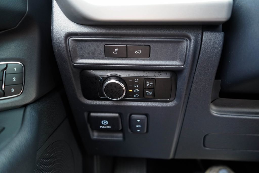 Used 2024 Ford Expedition Max XLT image 27