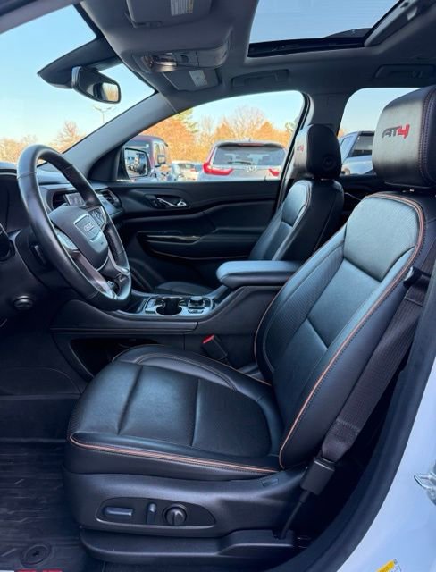 Used 2023 GMC Acadia AT4 w/ Technology Package image 12