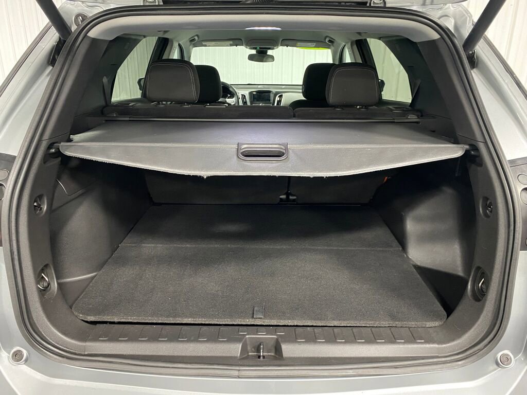 Used 2023 Chevrolet Equinox LT w/ Driver Convenience Package image 7