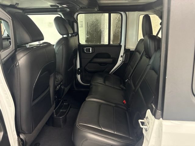 Used 2018 Jeep Wrangler Unlimited Sahara w/ Cold Weather Group AWD/4WD image 19