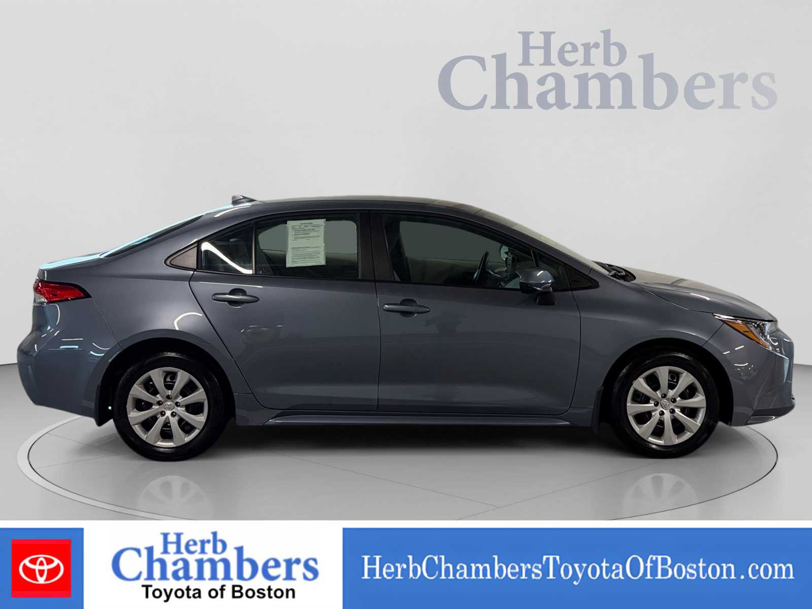Used 2025 Toyota Corolla LE FWD image 13