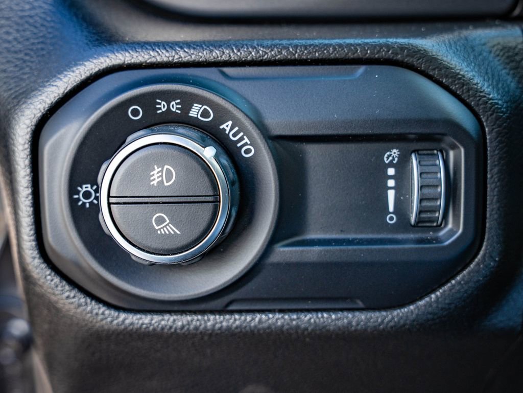 Used 2023 Jeep Gladiator Sport image 24