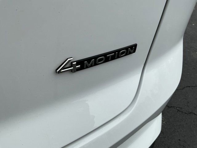 Used 2025 Volkswagen Atlas Cross Sport SE image 7