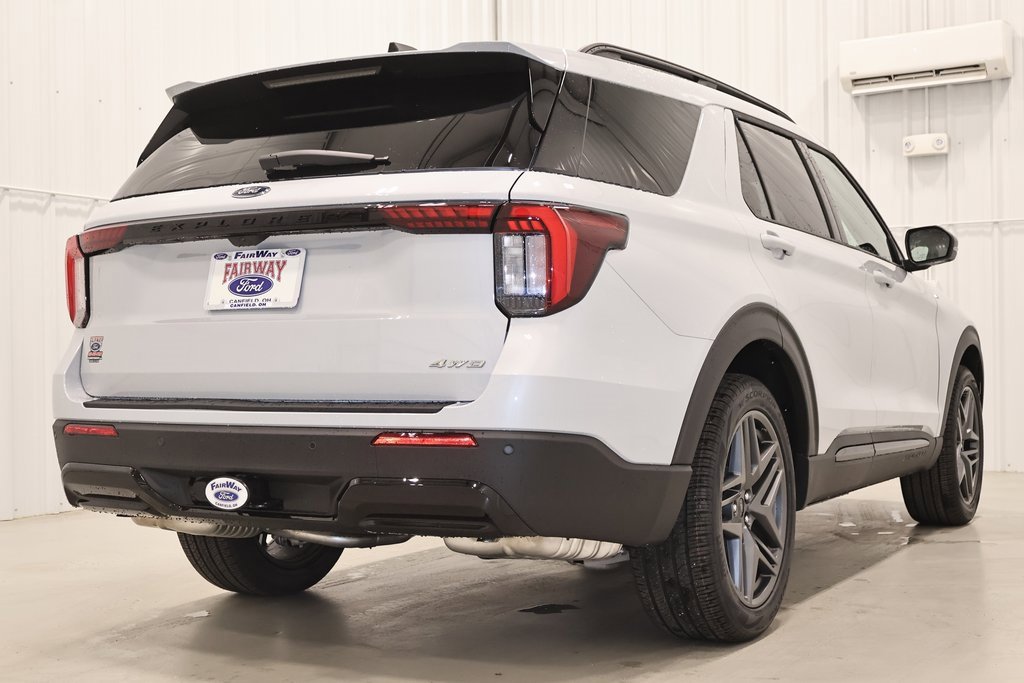 New 2026 Ford Explorer ST-Line image 8