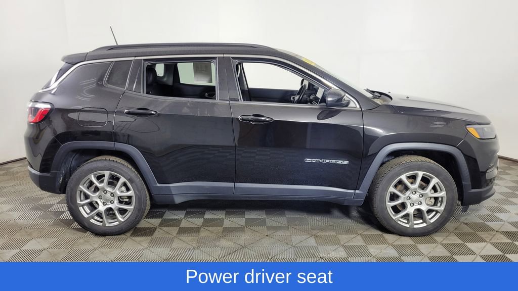 Used 2022 Jeep Compass Latitude image 9