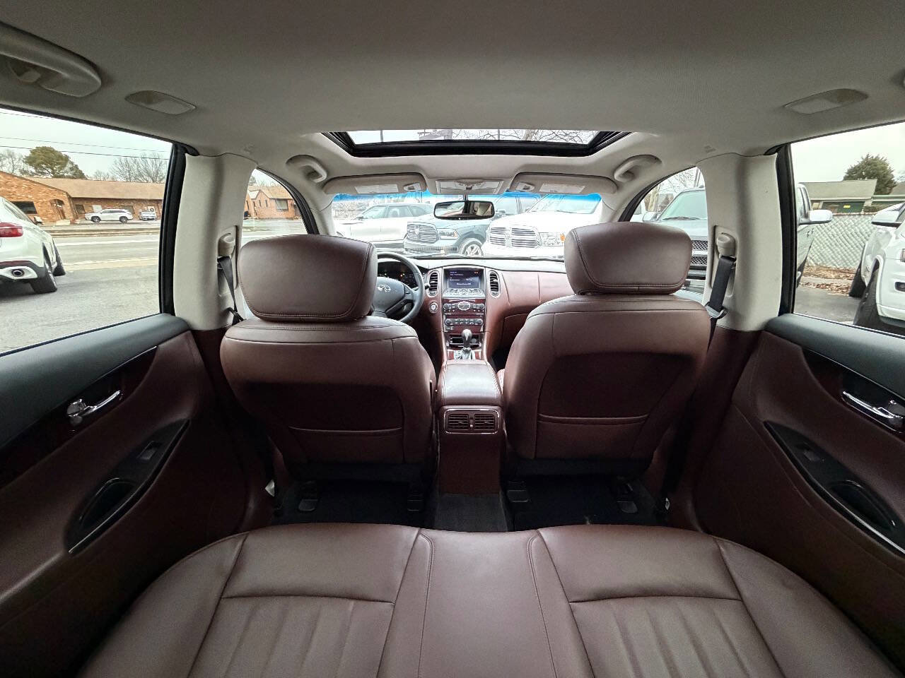 Used 2017 INFINITI QX50 AWD w/ Premium Plus Package image 23