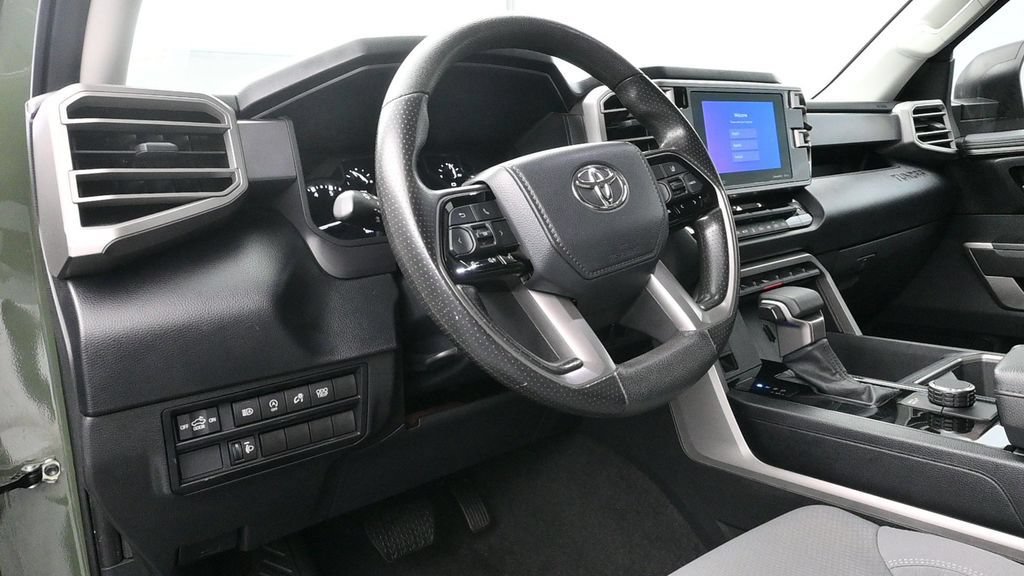 Used 2022 Toyota Tundra SR5 RWD image 5