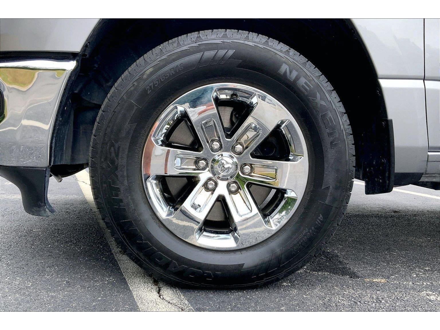 Used 2024 RAM 1500 Laramie AWD/4WD image 9