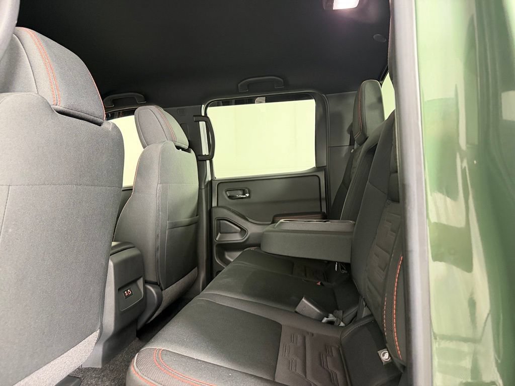 Used 2025 Nissan Frontier PRO-4X AWD/4WD image 17