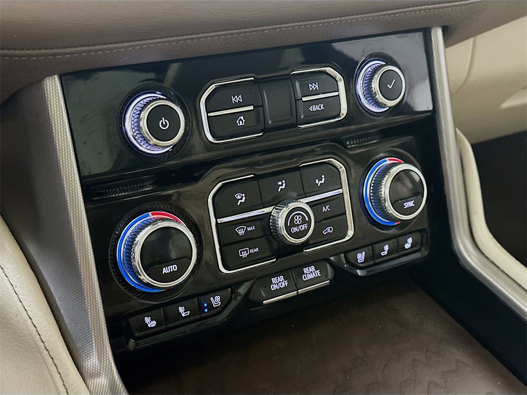 Used 2023 GMC Yukon XL Denali image 18