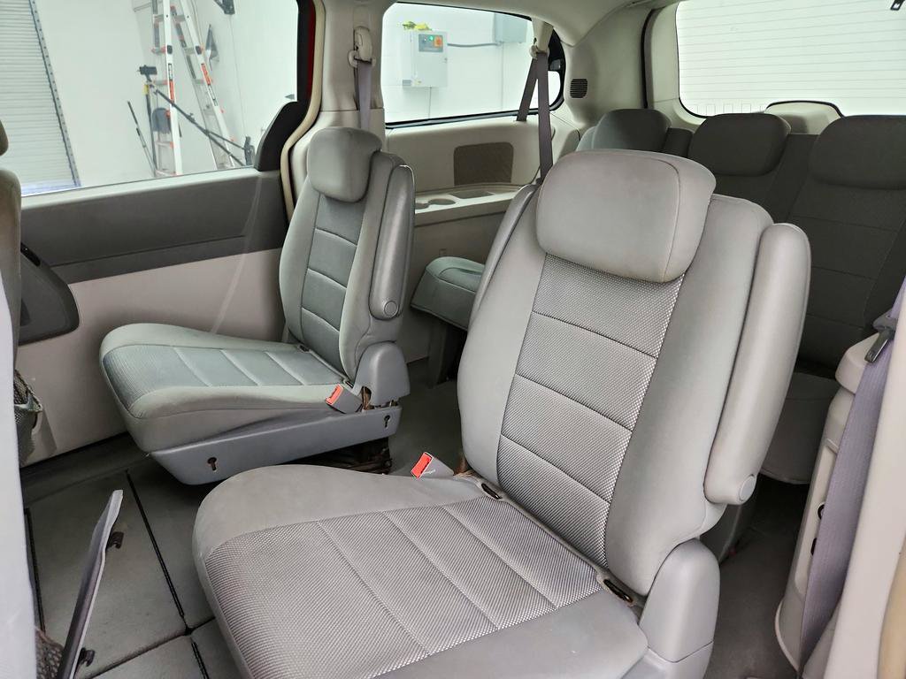 Used 2009 Dodge Grand Caravan SXT FWD image 19