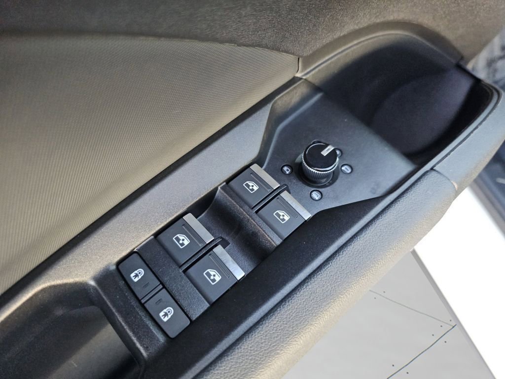 Used 2023 Audi Q4 e-tron Premium w/ Convenience Package image 30