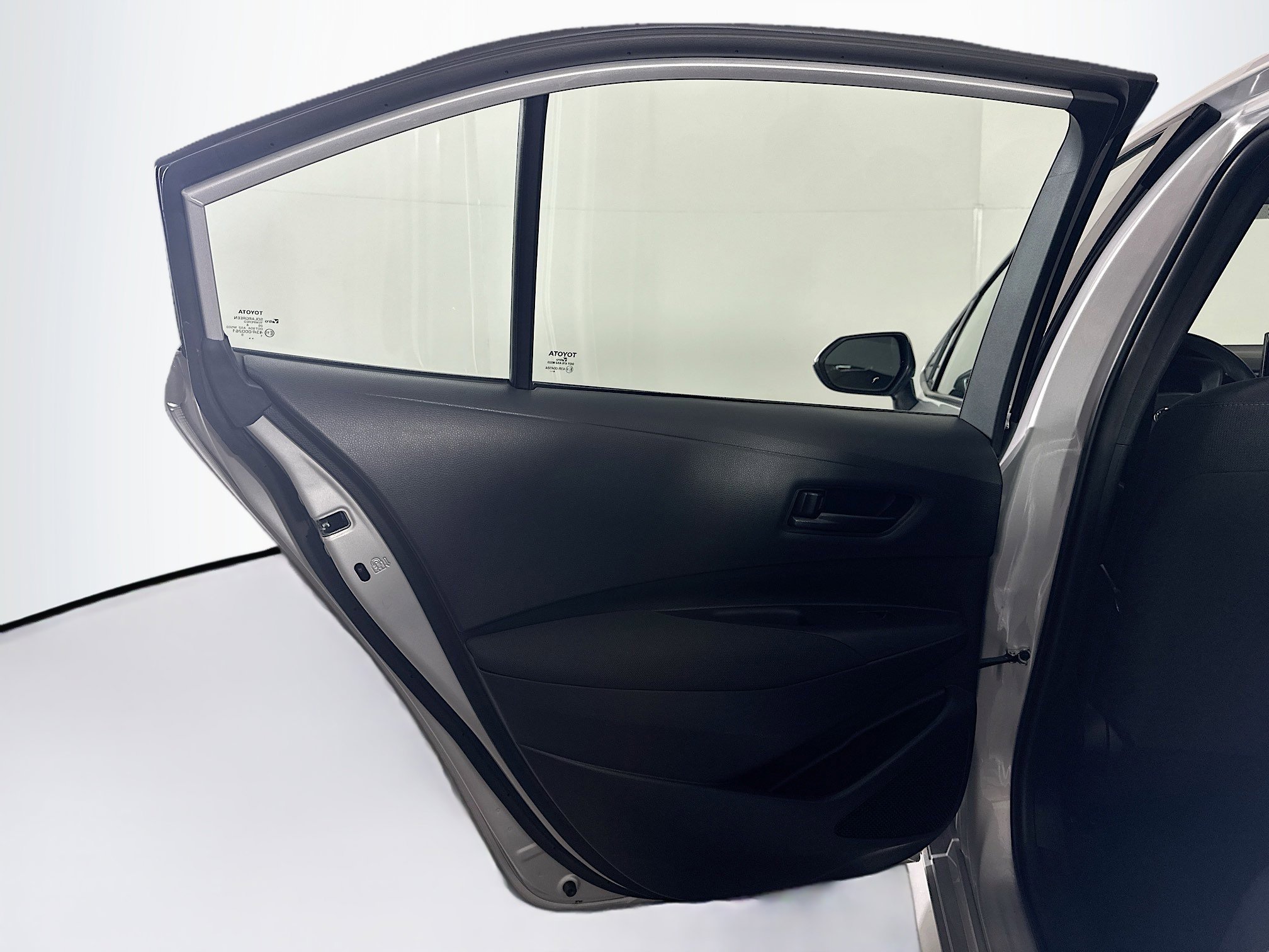 Used 2025 Toyota Corolla LE image 25