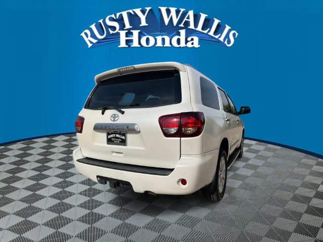 Used 2019 Toyota Sequoia Platinum RWD image 3