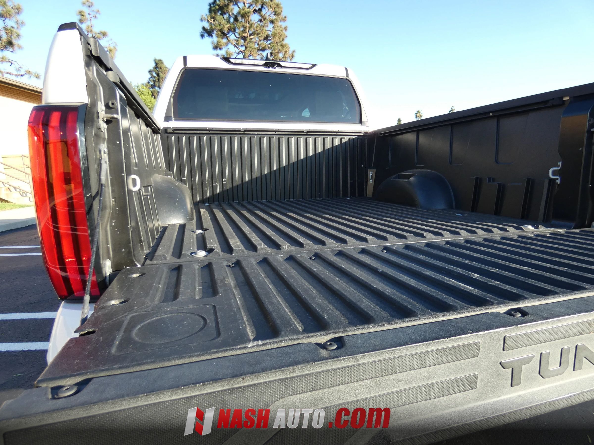Used 2024 Toyota Tundra Limited AWD/4WD image 26