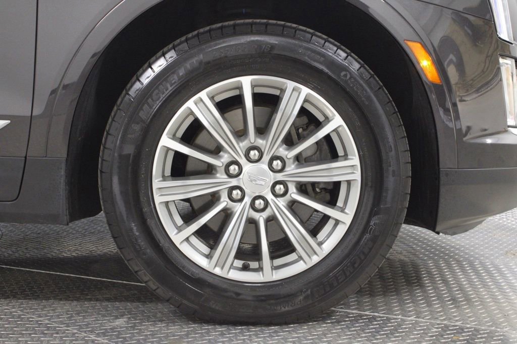 Used 2017 Cadillac XT5 Luxury w/ Driver Awareness Package image 16