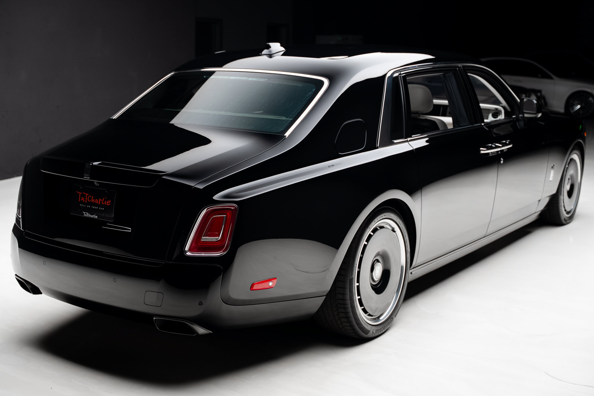 Used 2024 Rolls-Royce Phantom Extended Wheelbase RWD image 34