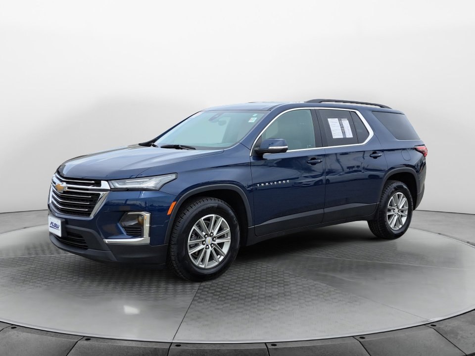 Certified 2022 Chevrolet Traverse LT image 3