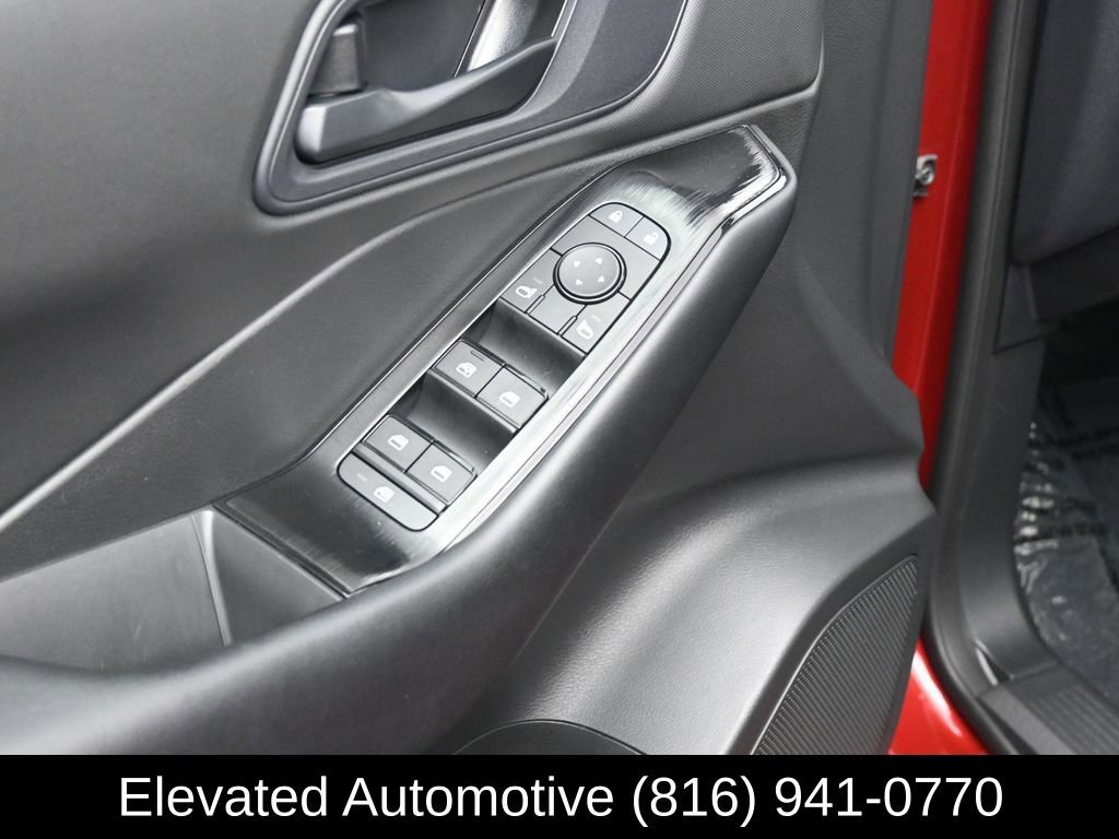 Used 2025 Nissan Rogue S image 16