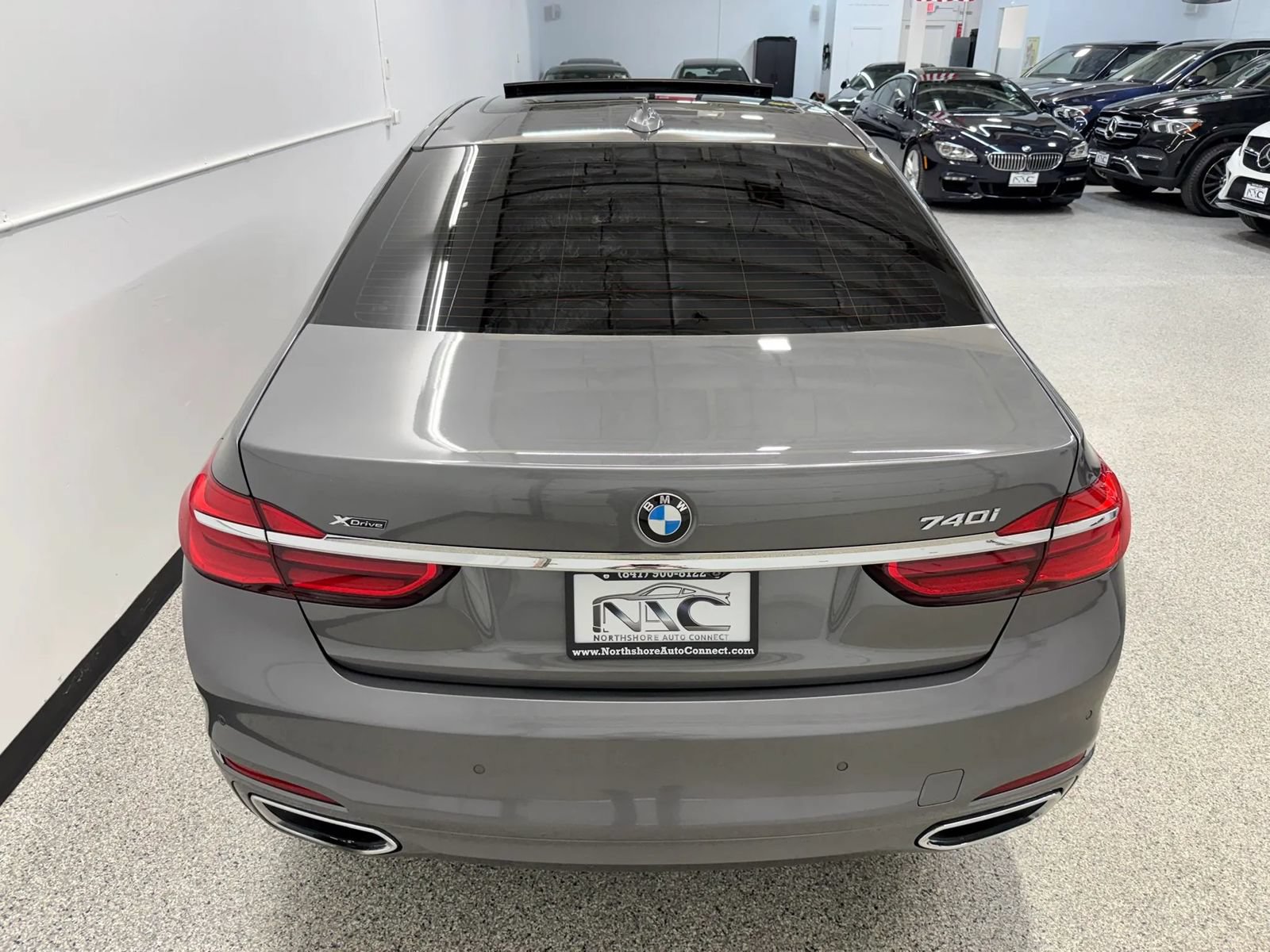 Used 2017 BMW 740i xDrive AWD/4WD image 17