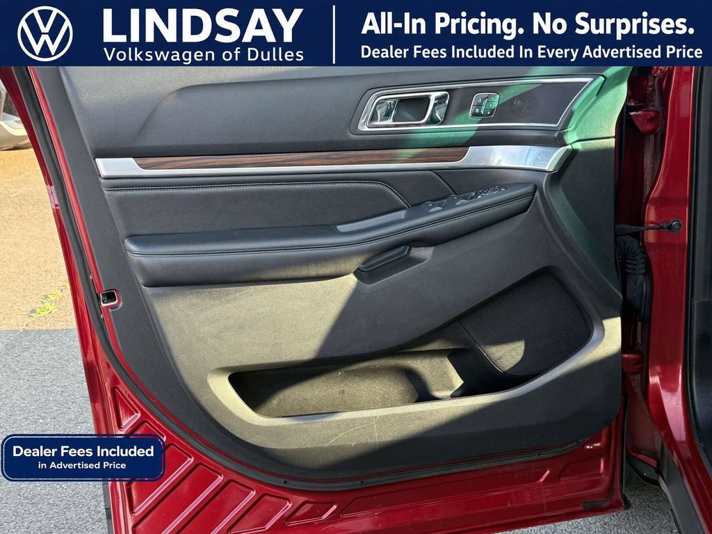 Used 2016 Ford Explorer Limited w/ Equipment Group 301A AWD/4WD image 9