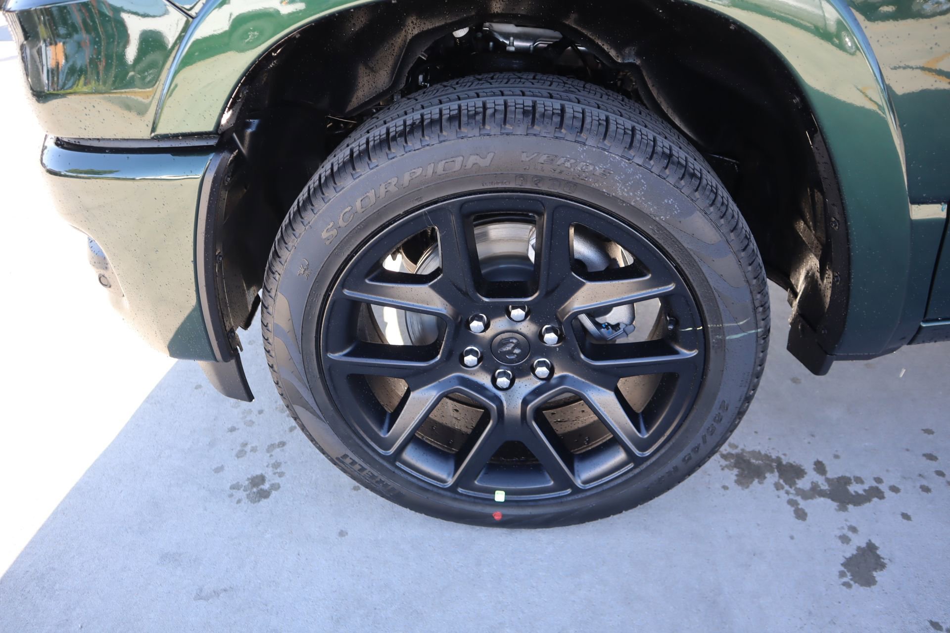 New 2026 RAM 1500 Laramie AWD/4WD image 19