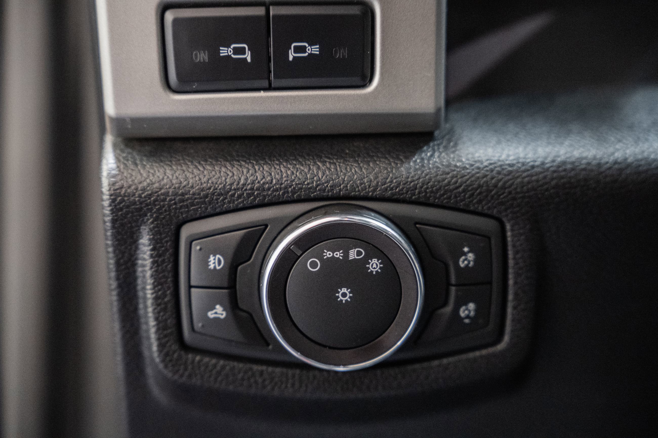 Certified 2019 Ford F150 Lariat w/ Equipment Group 502A Luxury image 51