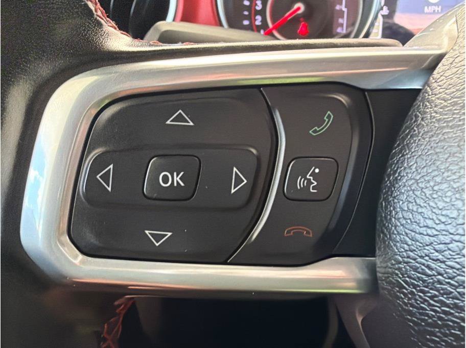 Used 2022 Jeep Gladiator Rubicon w/ Cold Weather Group AWD/4WD image 17