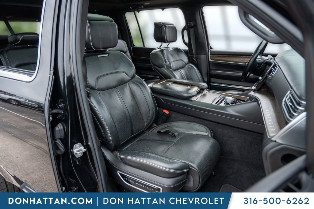 Used 2023 Jeep Grand Wagoneer Series II AWD/4WD image 32