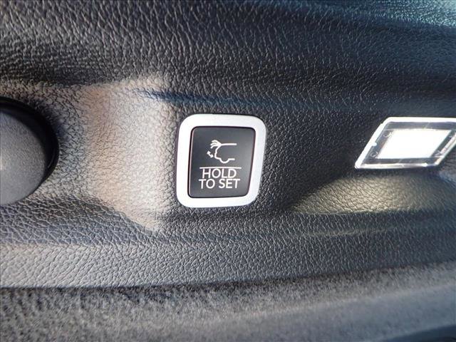 New 2025 Jeep Grand Cherokee L Overland w/ Luxury Tech Group IV image 9