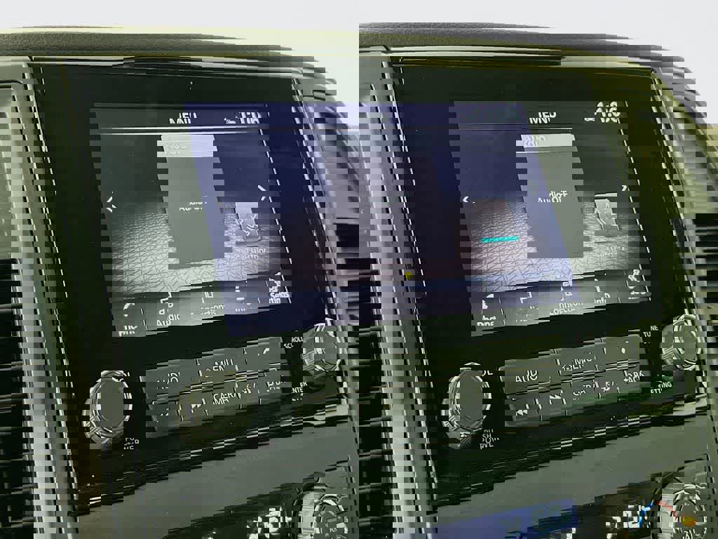 Used 2024 Nissan Titan SV w/ SV Convenience Package image 17