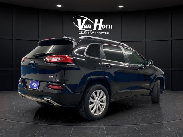 Used 2017 Jeep Cherokee Overland w/ Technology Group AWD/4WD image 7