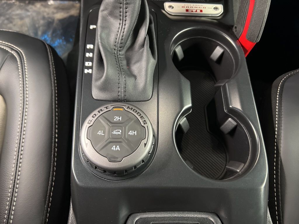 New 2026 Ford Bronco Outer Banks w/ Sasquatch Package image 17