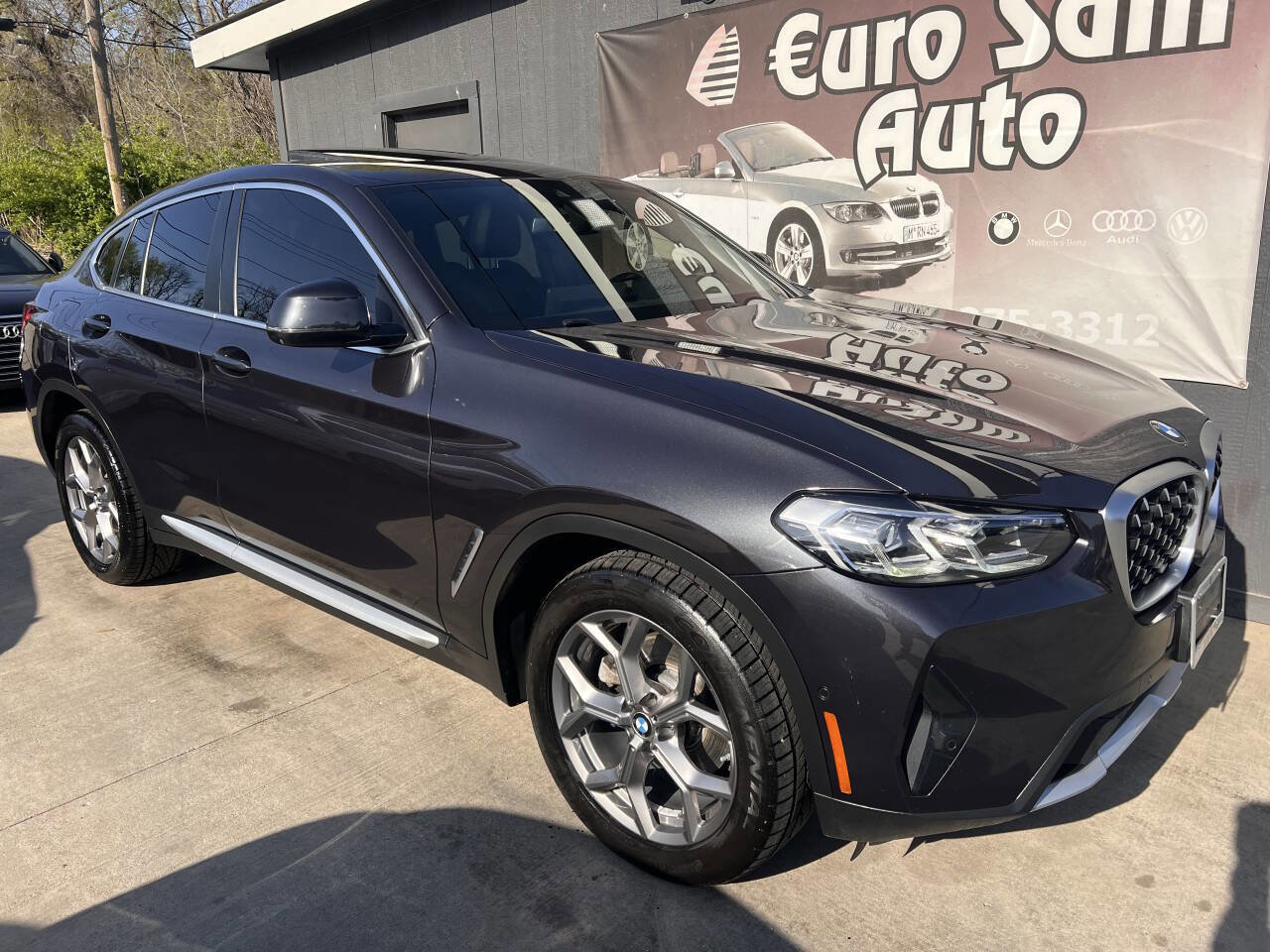 Used 2022 BMW X4 xDrive30i w/ Parking Assistance Package image 10