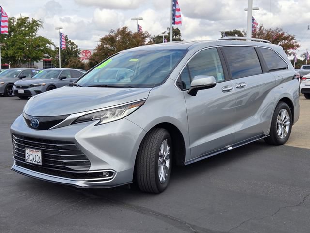 Used 2022 Toyota Sienna Limited AWD/4WD image 8