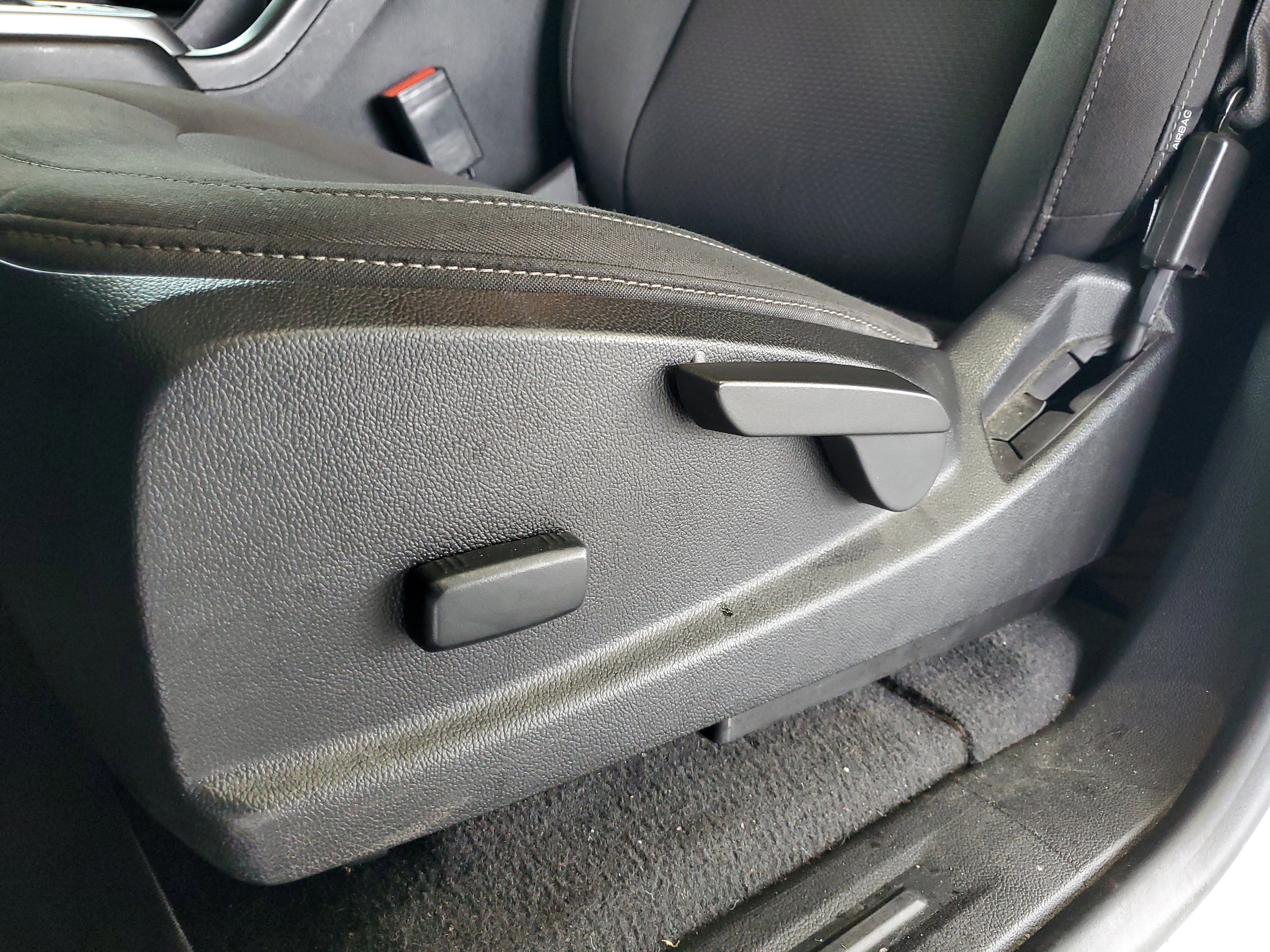Used 2019 Chevrolet Colorado LT w/ LT Convenience Package RWD image 20