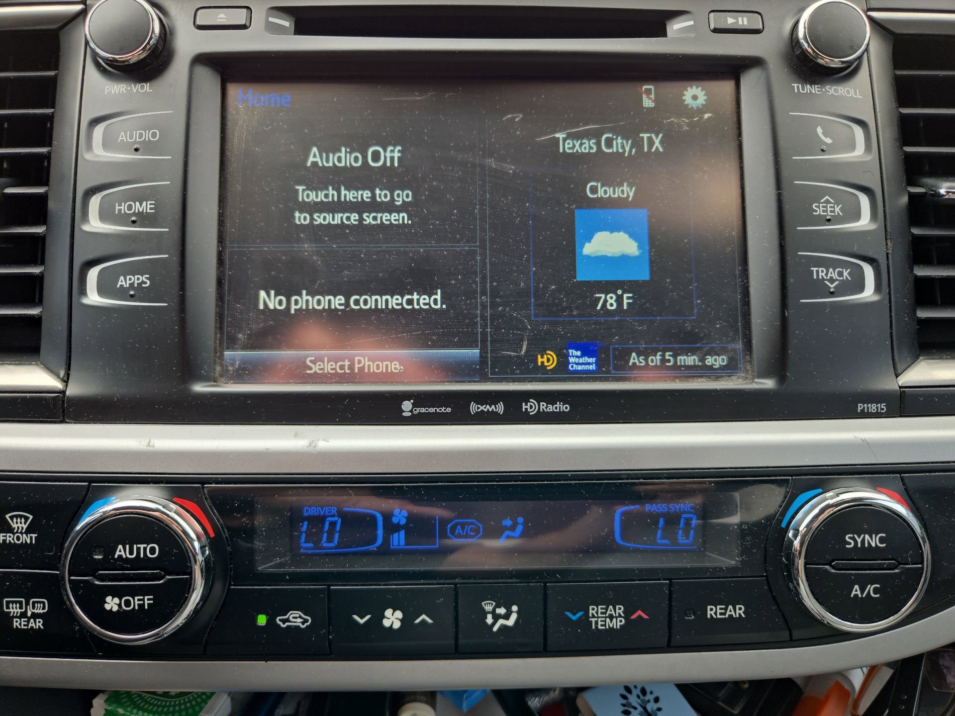 Used 2019 Toyota Highlander Plus FWD image 5