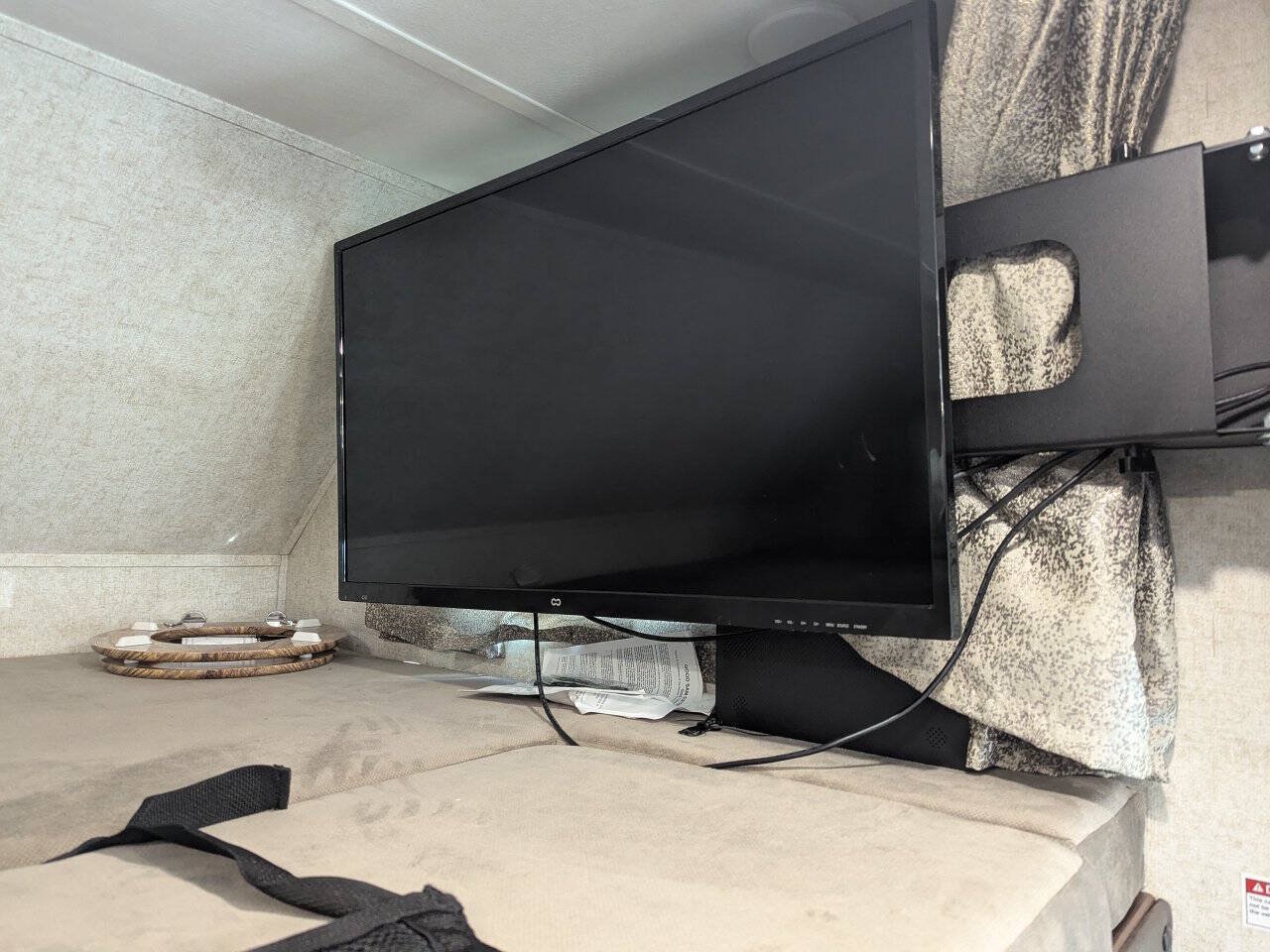 Used 2018 Ford E-450 and Econoline 450 Super Duty w/ Motorhome Prep Package RWD image 19