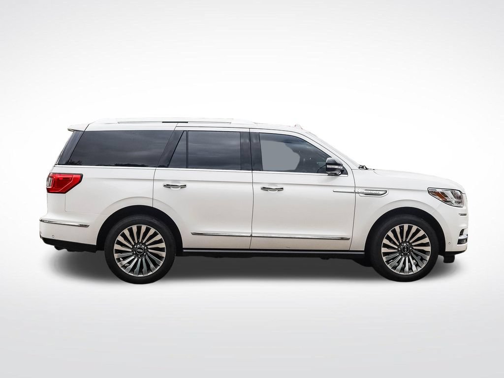 Used 2019 Lincoln Navigator Reserve AWD/4WD image 6