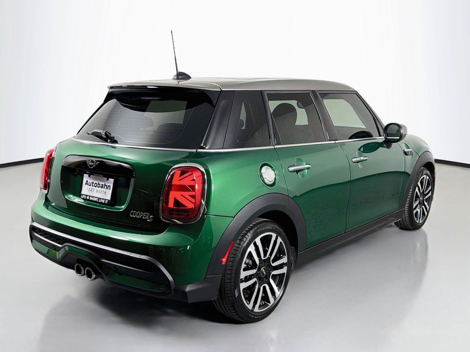 Used 2024 MINI Cooper S FWD image 5