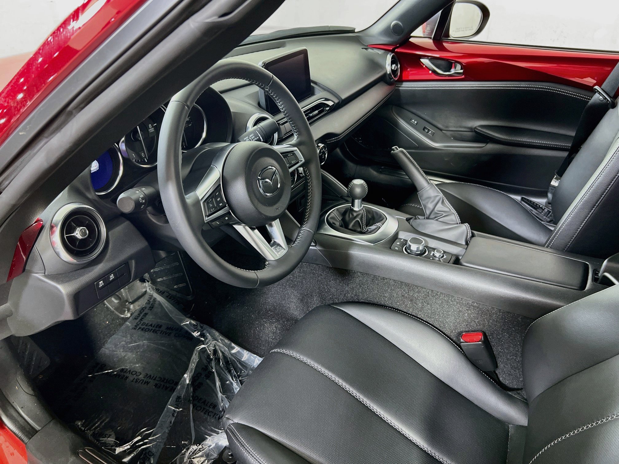 Used 2021 MAZDA MX-5 Miata RF Grand Touring RWD image 9