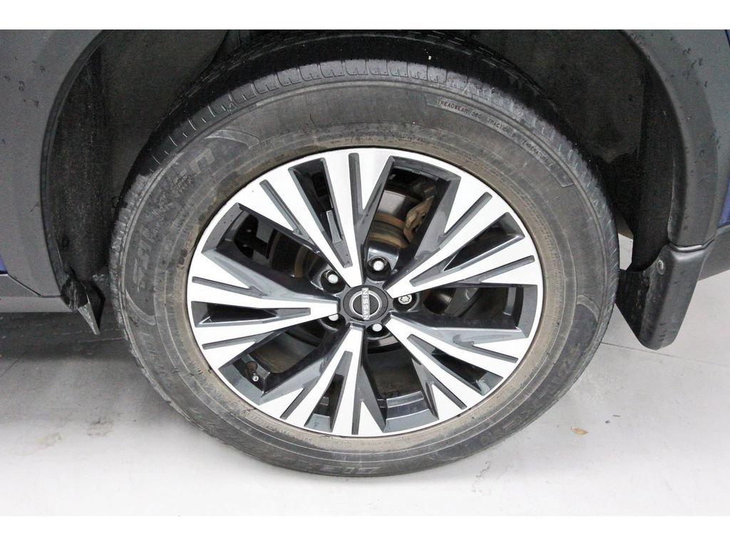 Used 2023 Nissan Rogue SV w/ SV Premium B Package FWD image 6