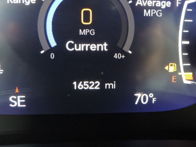 Used 2024 Chrysler Pacifica Touring FWD image 30