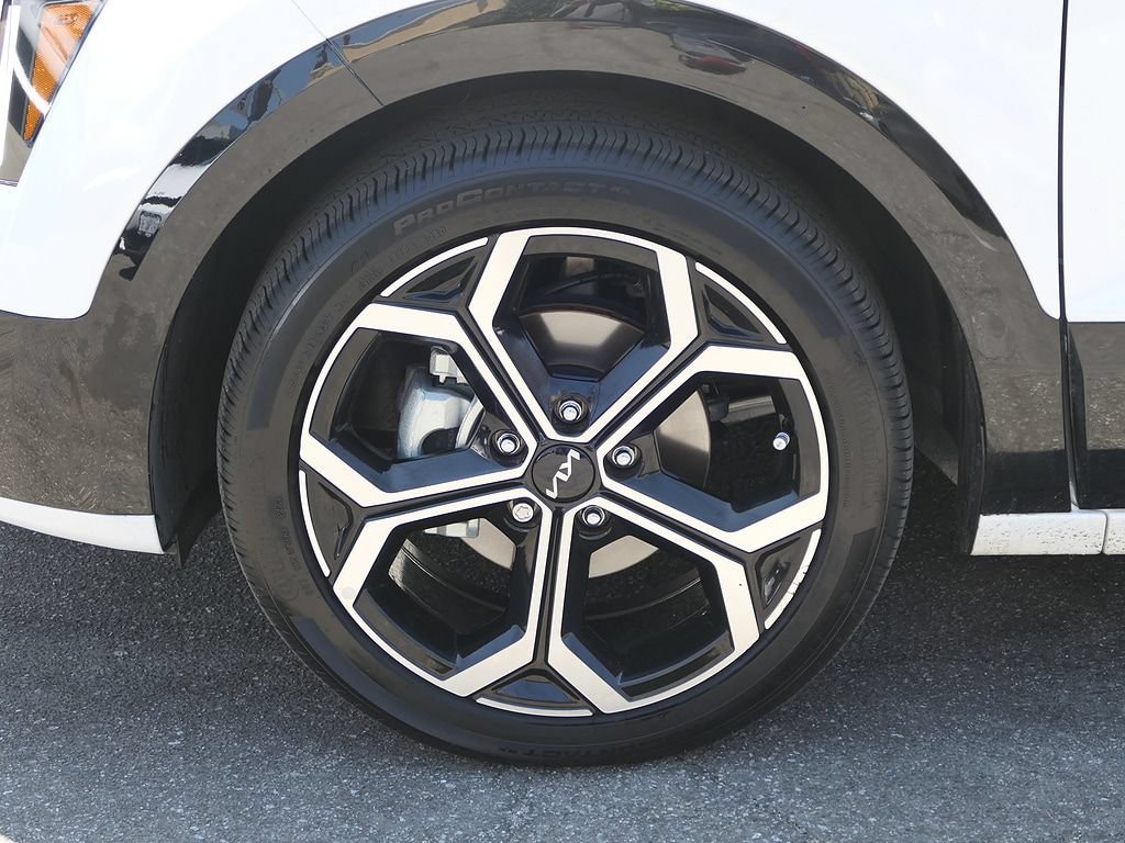 Used 2024 Kia Niro EX Touring FWD image 10
