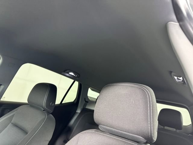 Used 2024 GMC Terrain SLE w/ Driver Convenience Package image 12